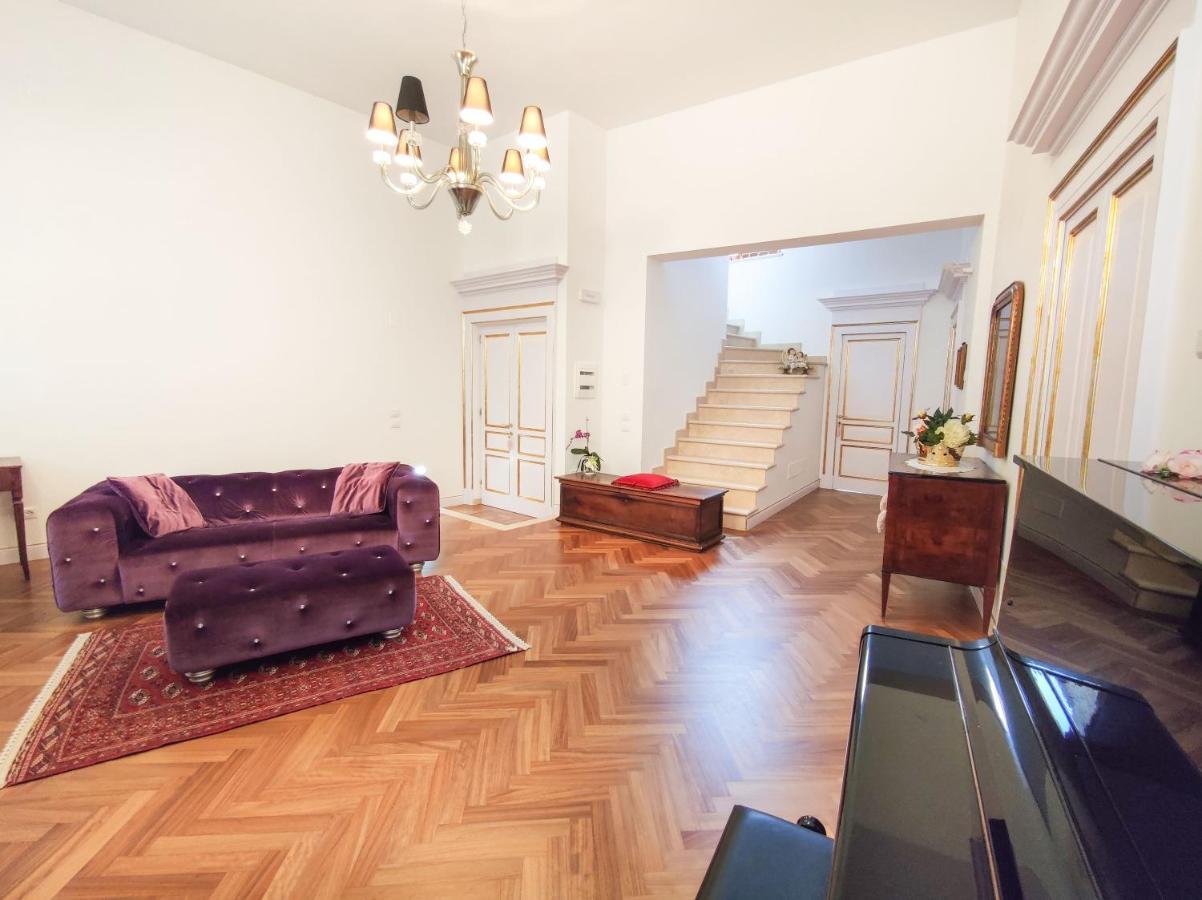 La Scarpetta Magica: Un Incantevole A 5 Stelle! Apartment Offida